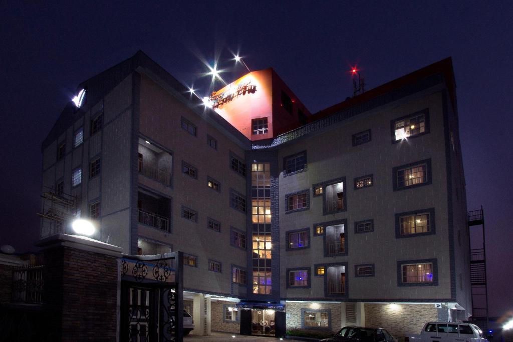 Valley Front View Hotel