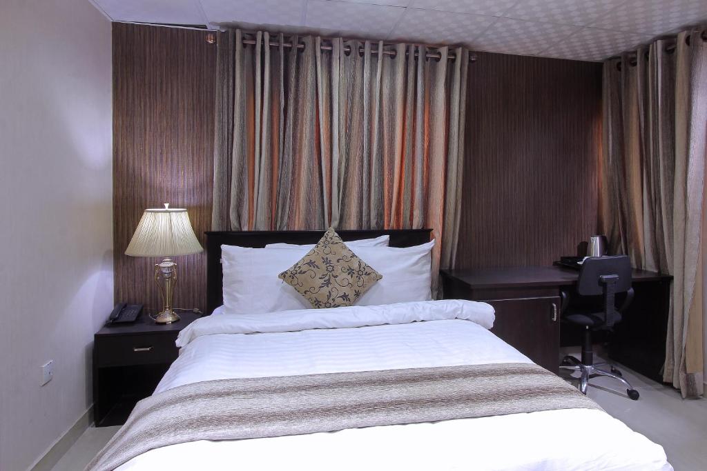 Valley Front View Hotel photo 1