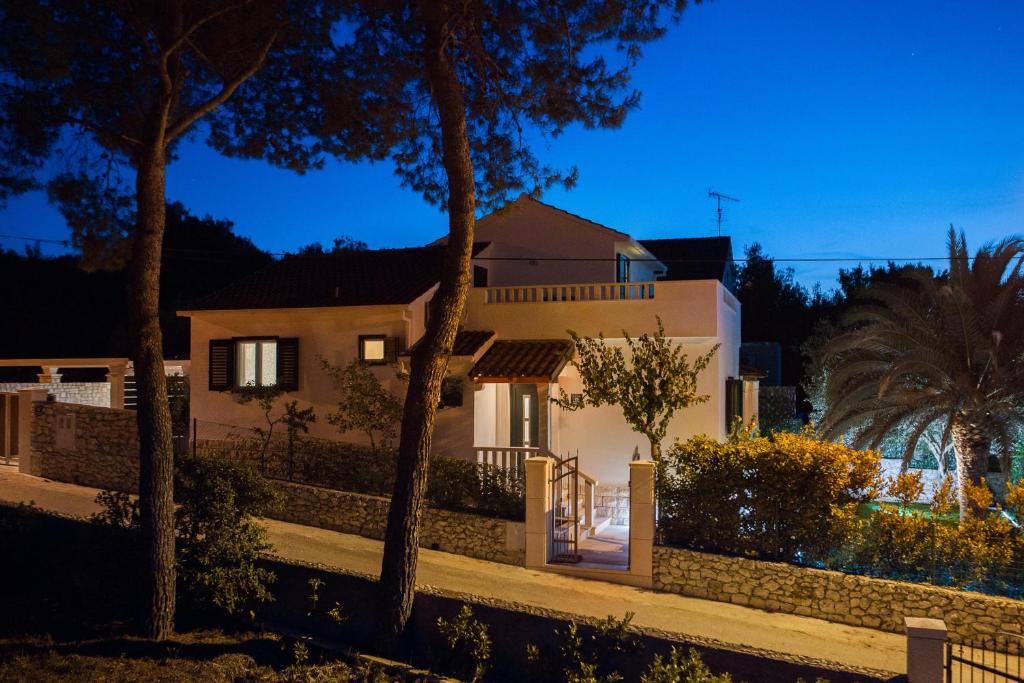 Holiday Home Brac photo 1