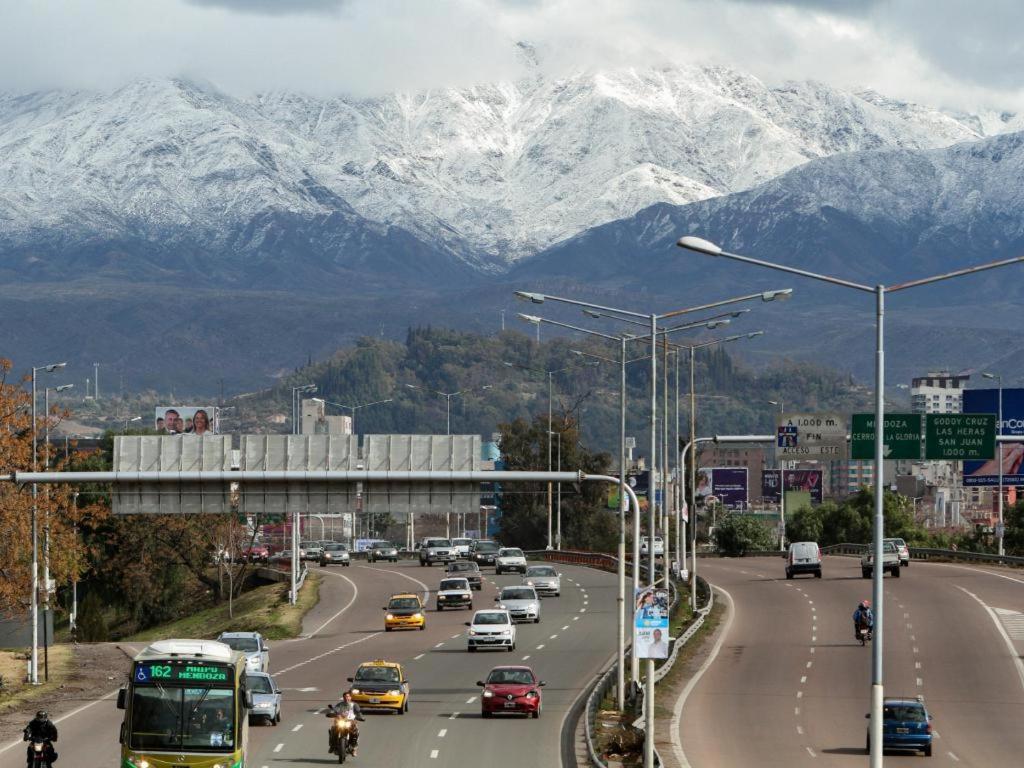 Mistela Altos de Mendoza Aparthostel -Solo para Turistas