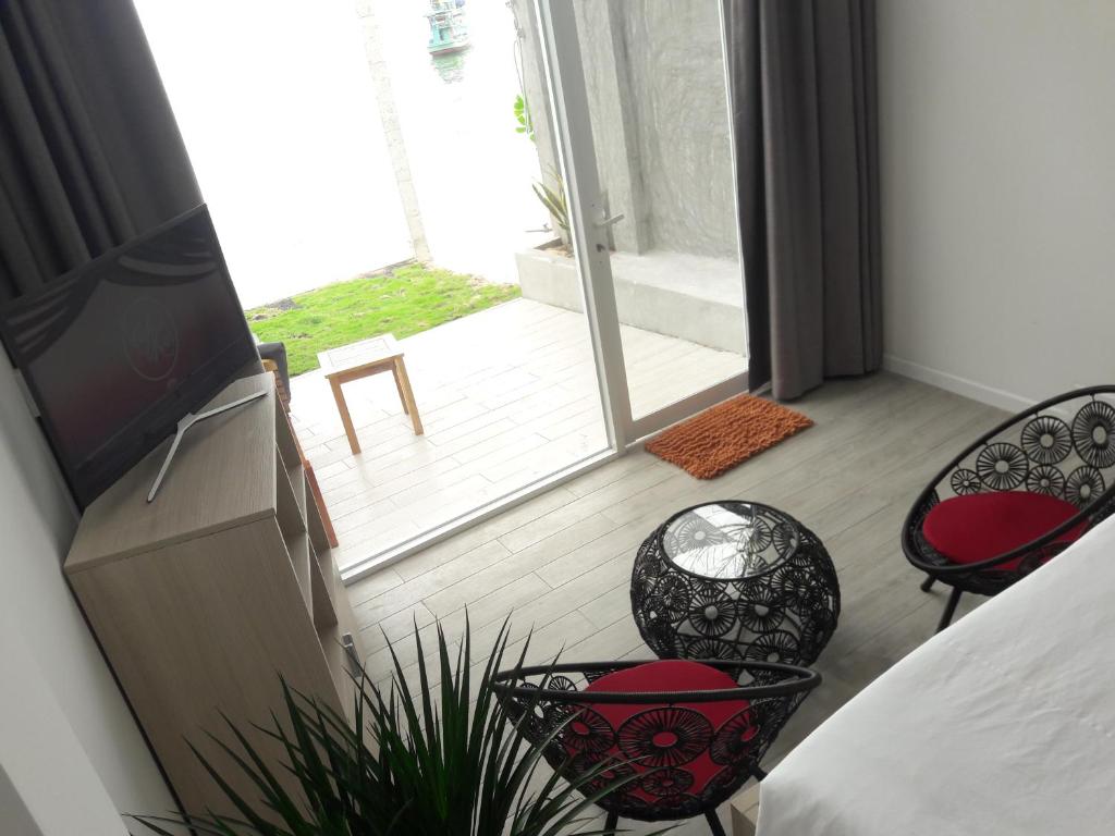TS Beach House
