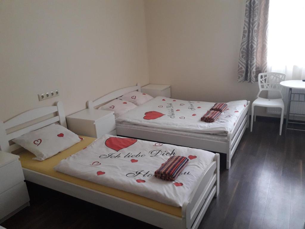 Семейный (Семейный номер с душем), Happy Hotel