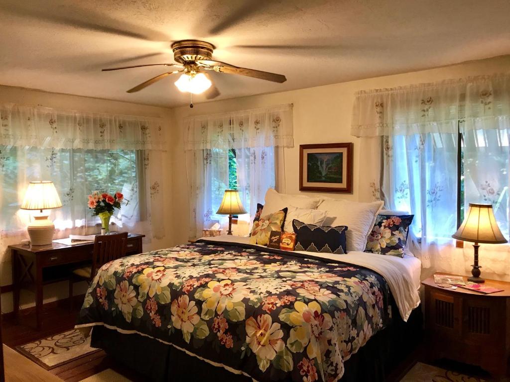 Hale Maluhia Country Inn image