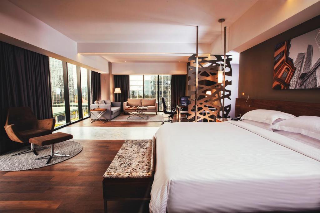 Сьюит (Улучшенный люкс), Krystal Grand Suites Insurgentes
