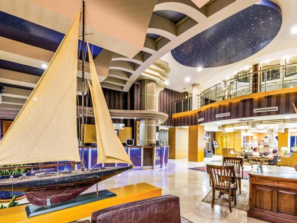 Grand Cettia Hotel photo 2