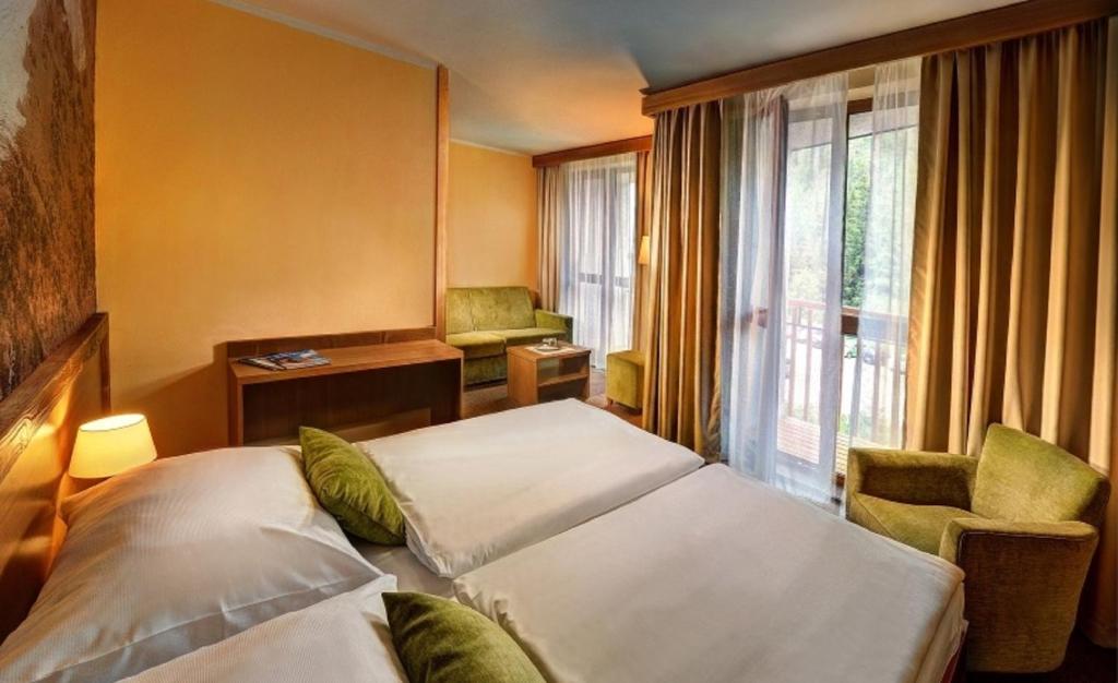 Hotel FIS photo 4