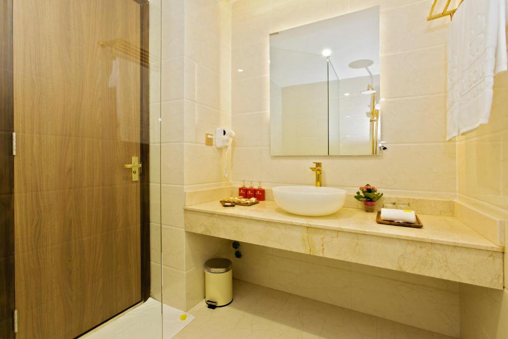 Ally Beach Boutique Hotel Hoian