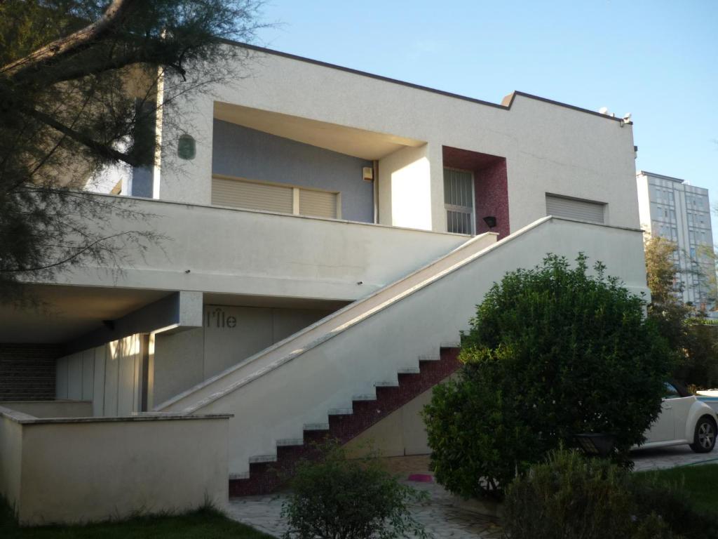 Villa Lamborghini con piscina photo 1