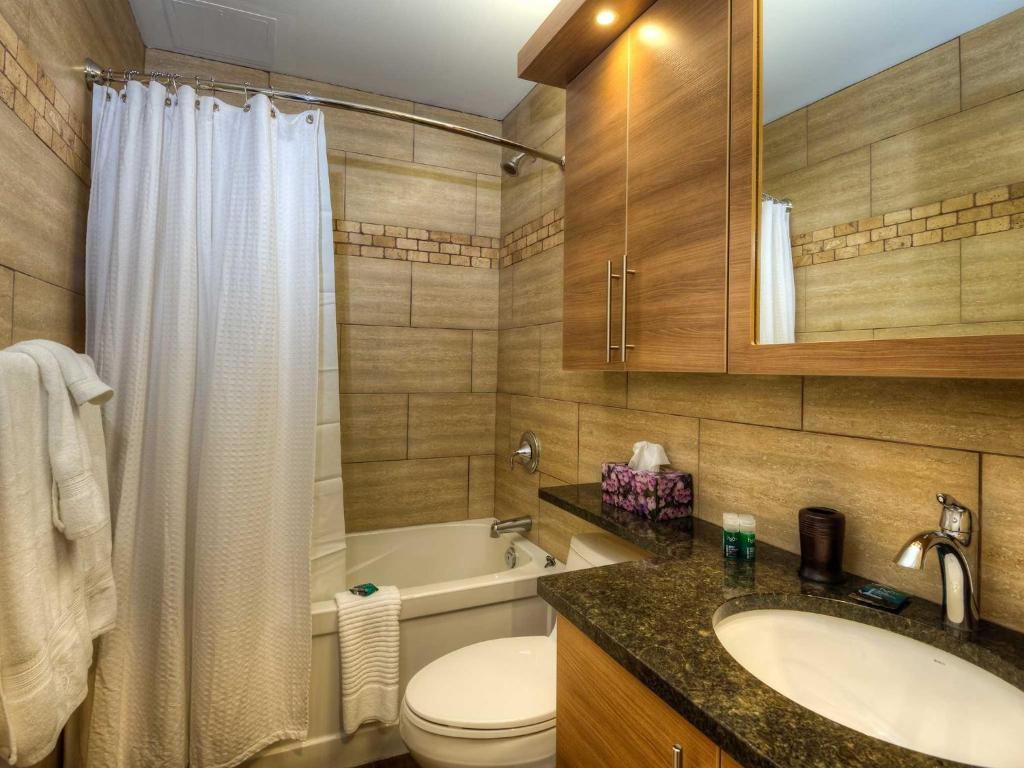 Western Hotel & Executive Suites photo 3