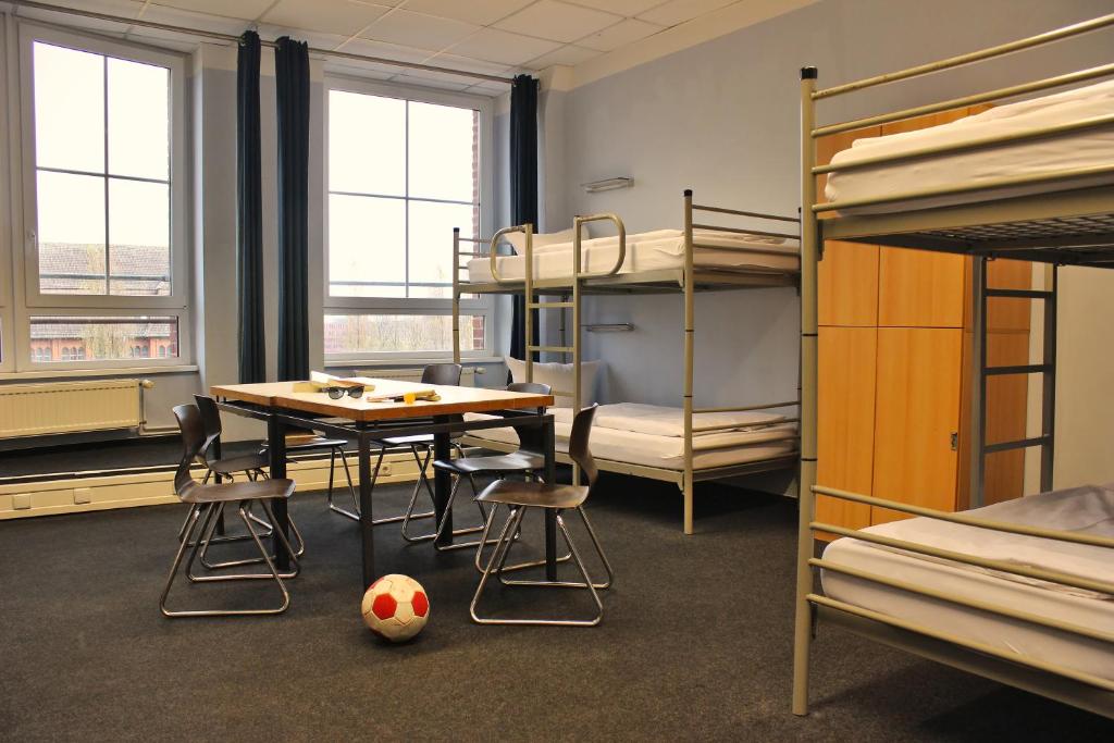 Семейный (Номер с 6 кроватями), Industriepalast Hostel & Hotel Berlin