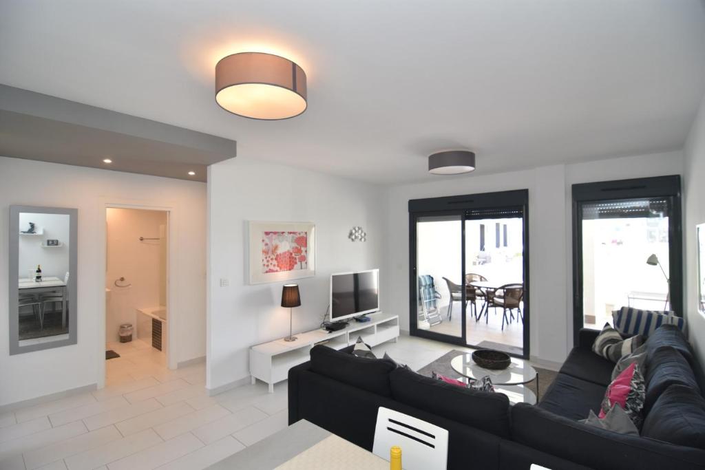 Oasis Beach V South facing pool view La Zenia photo 2