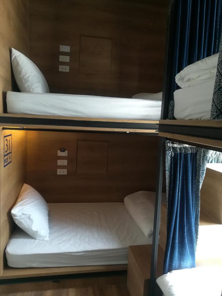 Номер (Кровать в общем 6-местном номере), Natee Hostel