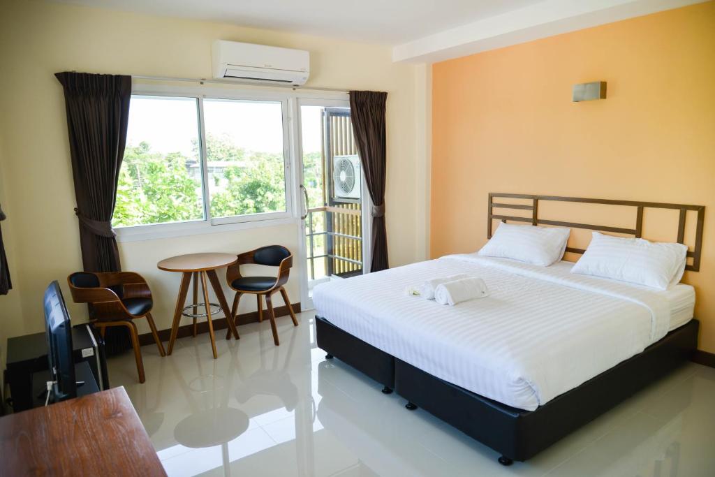 Thaimit Resort photo 1