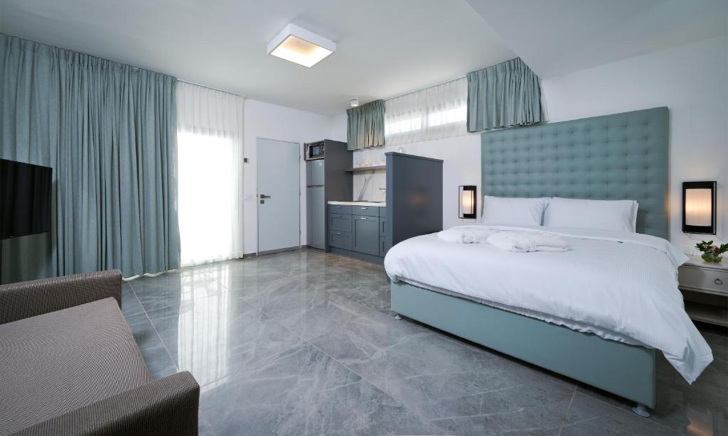 Roni Suite photo 1