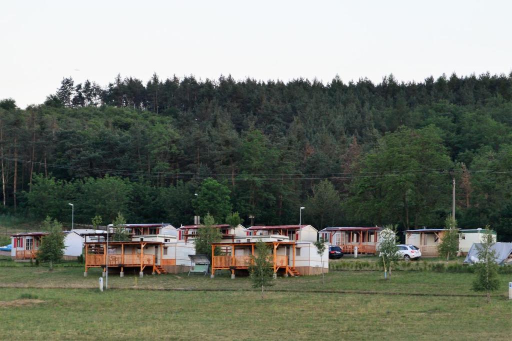 Mobilheimy u prehrady photo 3