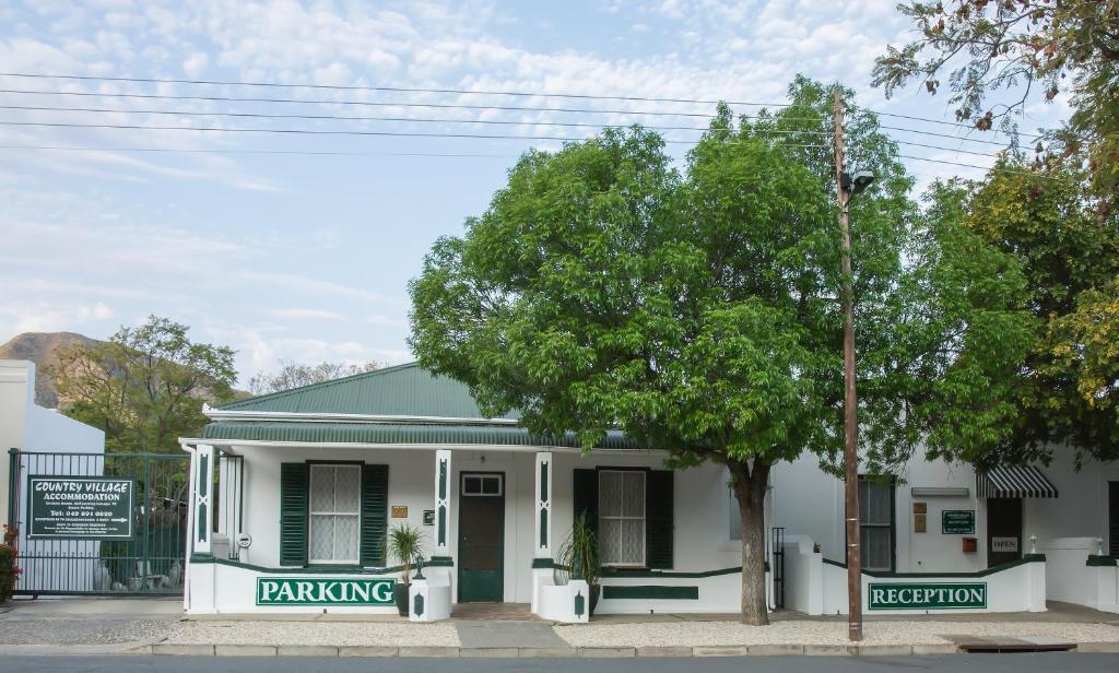 Country Village photo 2