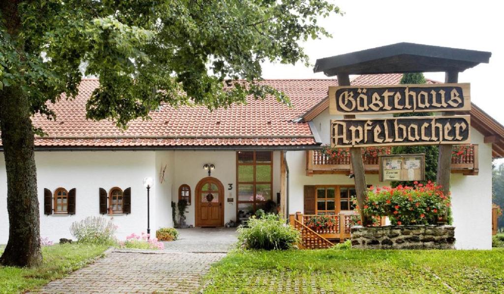 Gästehaus Apfelbacher photo 1