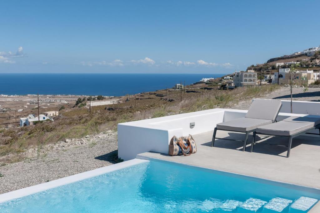 Sandy & Salty Villas - Tap to explore photos