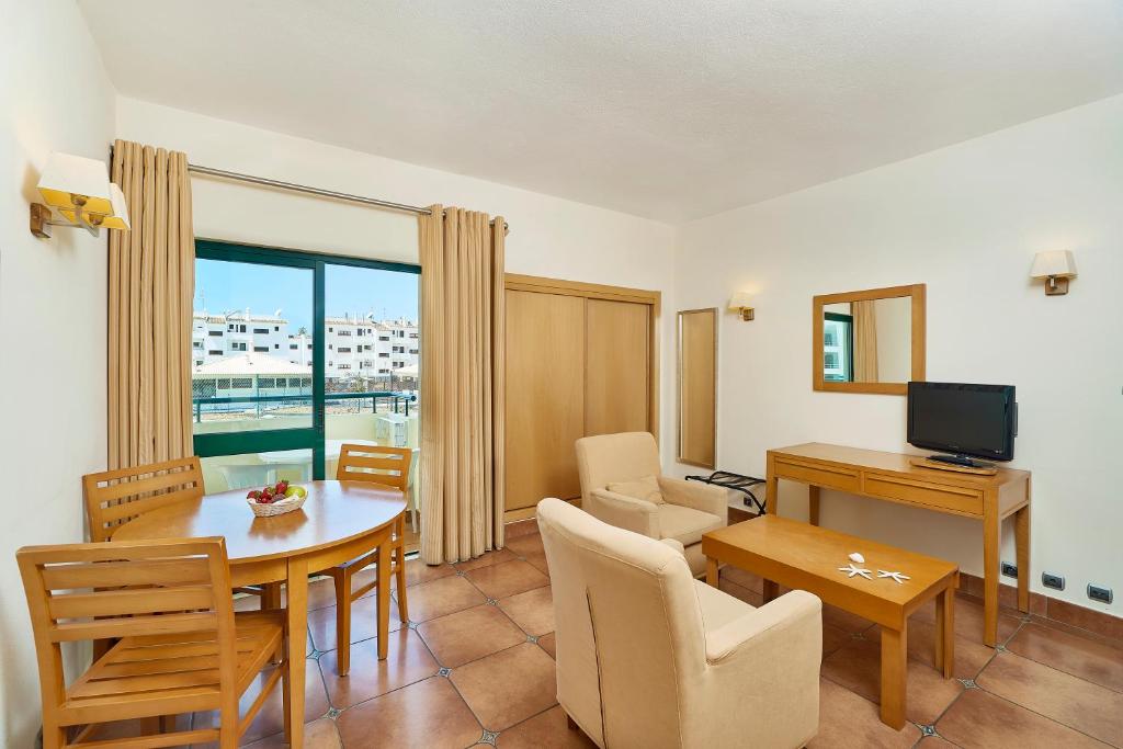 Студио (Стандартный номер-студио с балконом), Oceanus Aparthotel