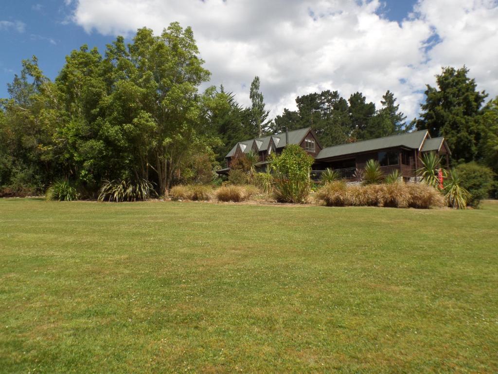 Riverstone House photo 2