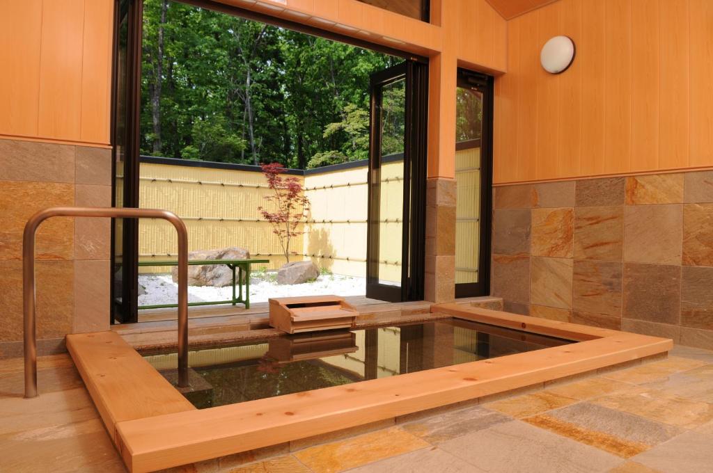 Log Cottage Epoch photo 2