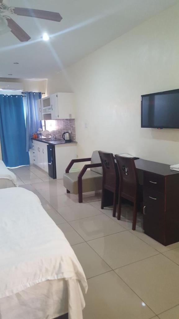 Oriental Suites photo 2