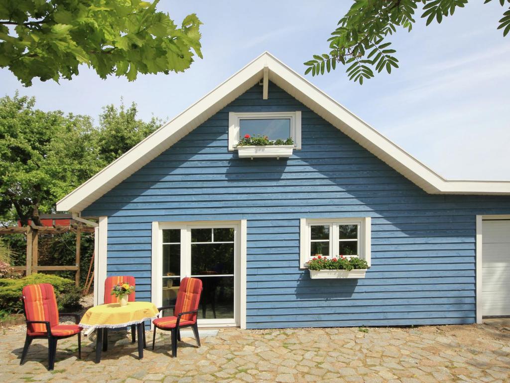 Modern Holiday Home in Steffenshagen with Terrace photo 1