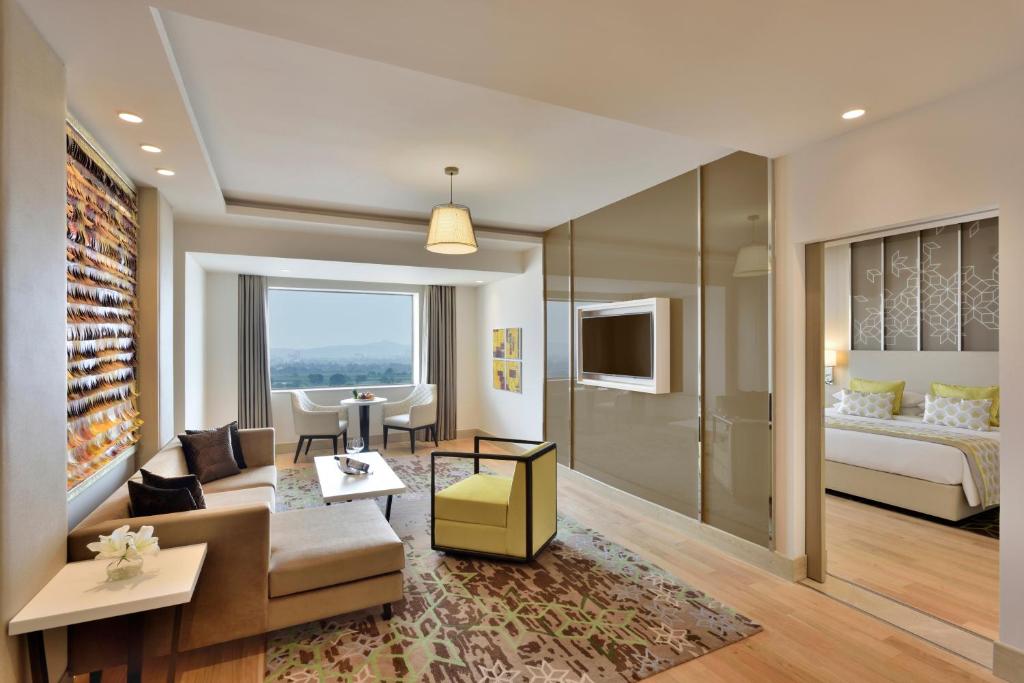 Сьюит (Представительский люкс), Radisson Gurugram Udyog Vihar
