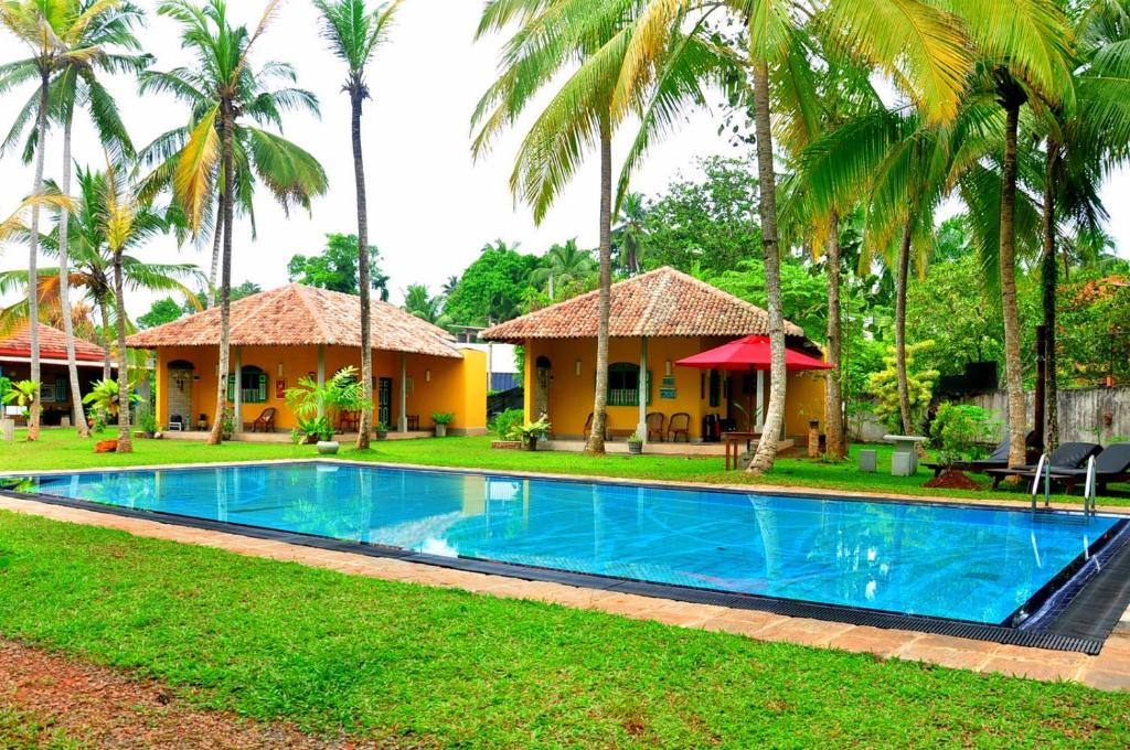 Kurumba Villas photo 1