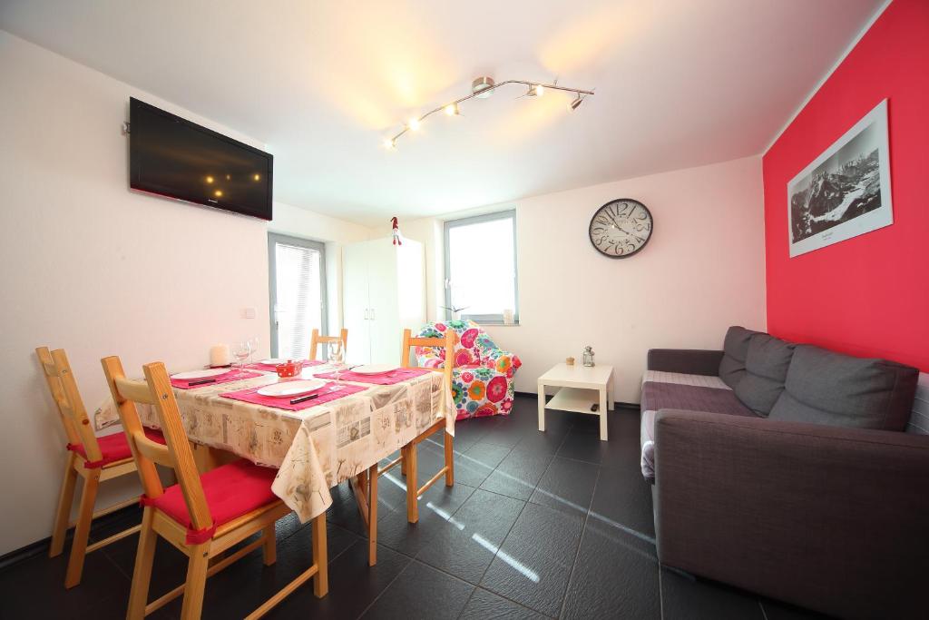 Apartment Leposa photo 1