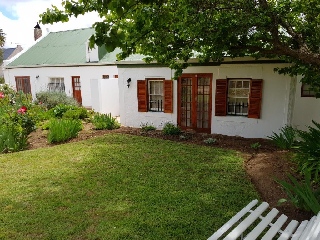 Uniondale Manor Guesthouse Room Type - Twin/Double Room