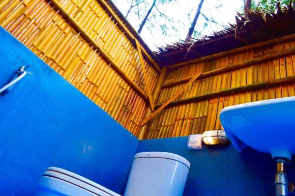 Номер (Коттедж), Micky Monkey Beach Hotel
