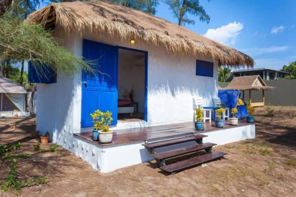 Вилла (Вилла с видом на море), Micky Monkey Beach Hotel