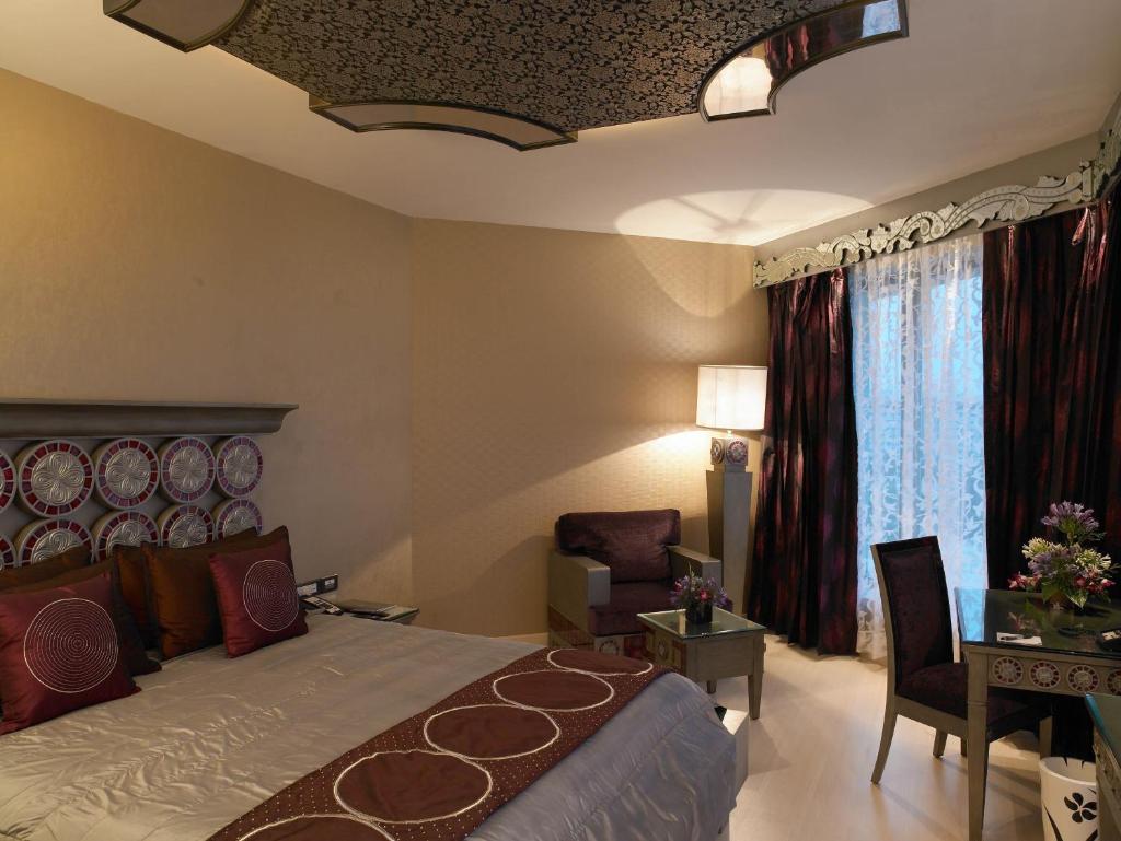 Двухместный (Club Double Room with Airport Transfer -  Book & Unlock Exclusive Deals/Discounts), The Zuri Whitefield Bangalore