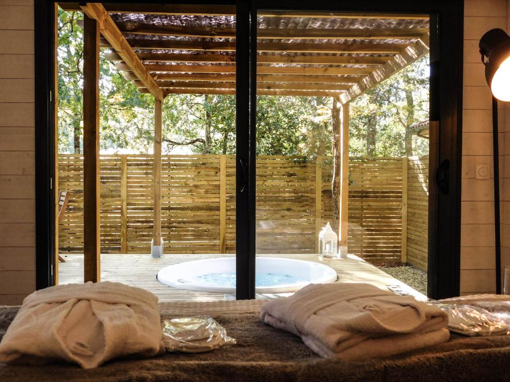 L'Haute en couleur cabanes spas photo 1