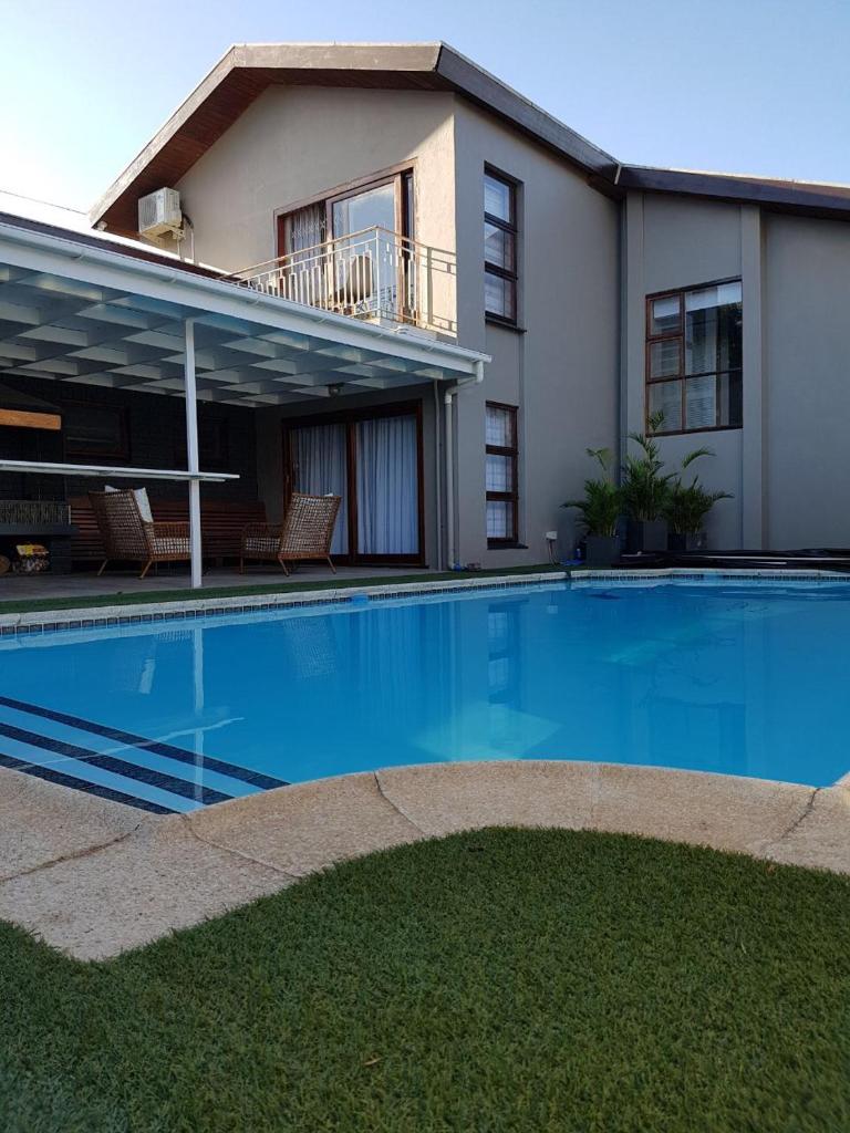 A' Queenslin Guesthouse photo 1