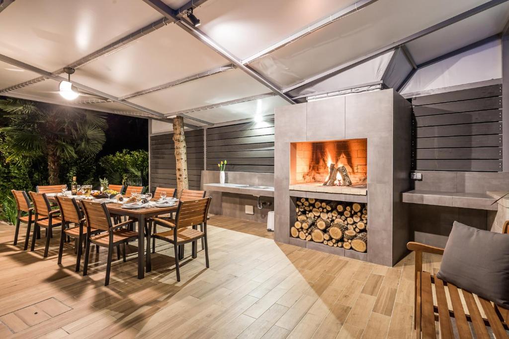 Villa Lovran, heated pool and Spa photo 4