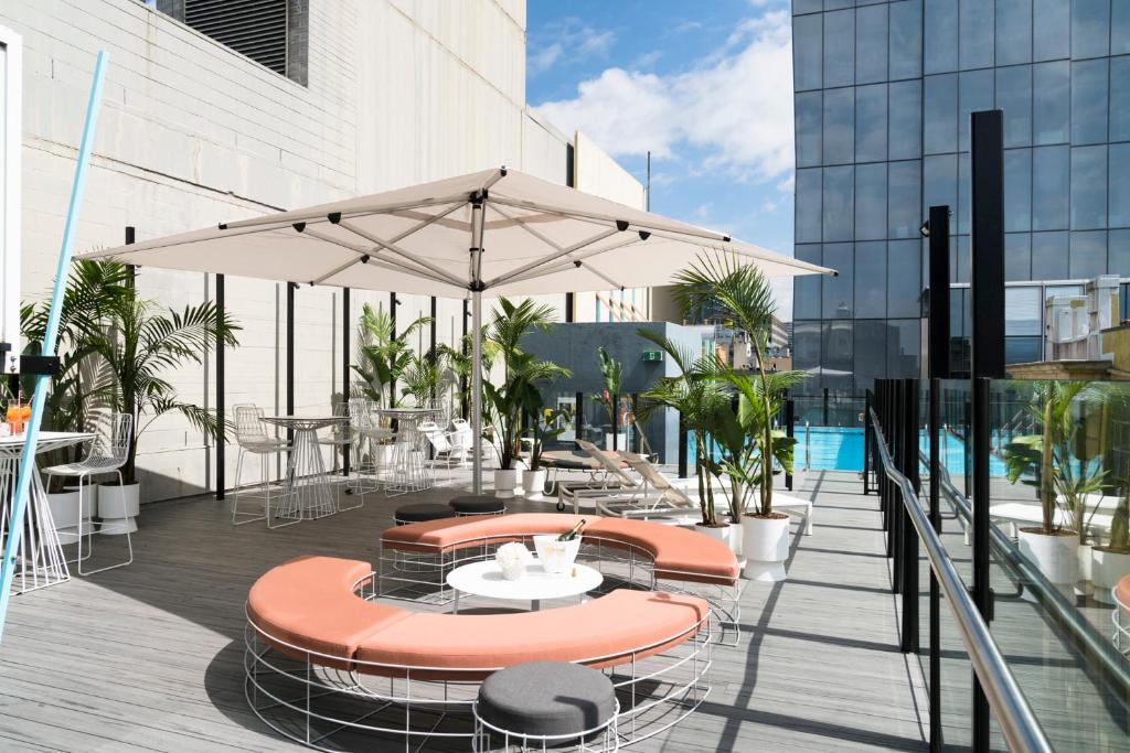 Adelphi Hotel photo 1