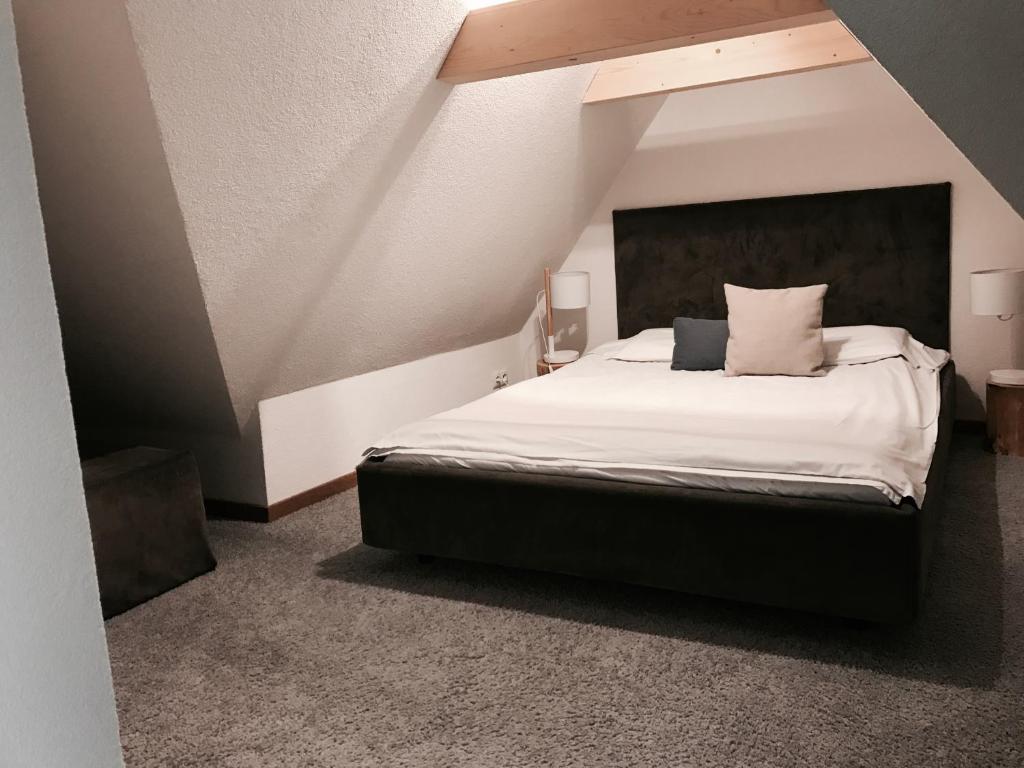 Апартаменты (Апартаменты (для 4 взрослых) - Мансарда), Monte House Apartments