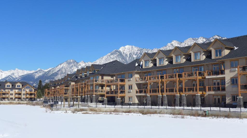Bighorn Meadows Resort photo 1