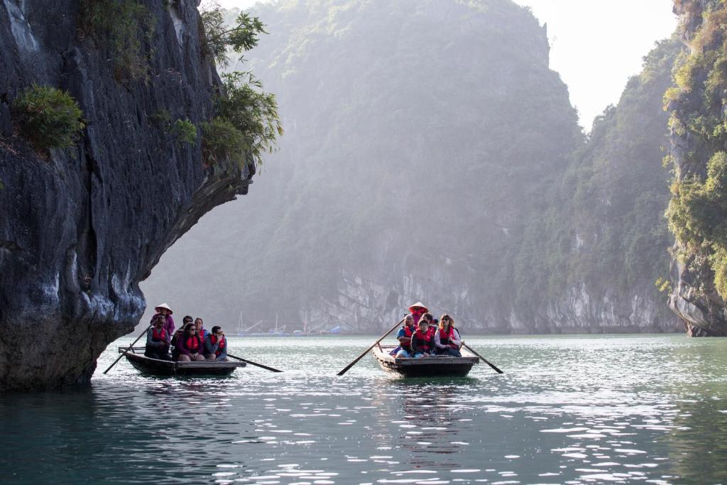 Halong Paloma Cruise