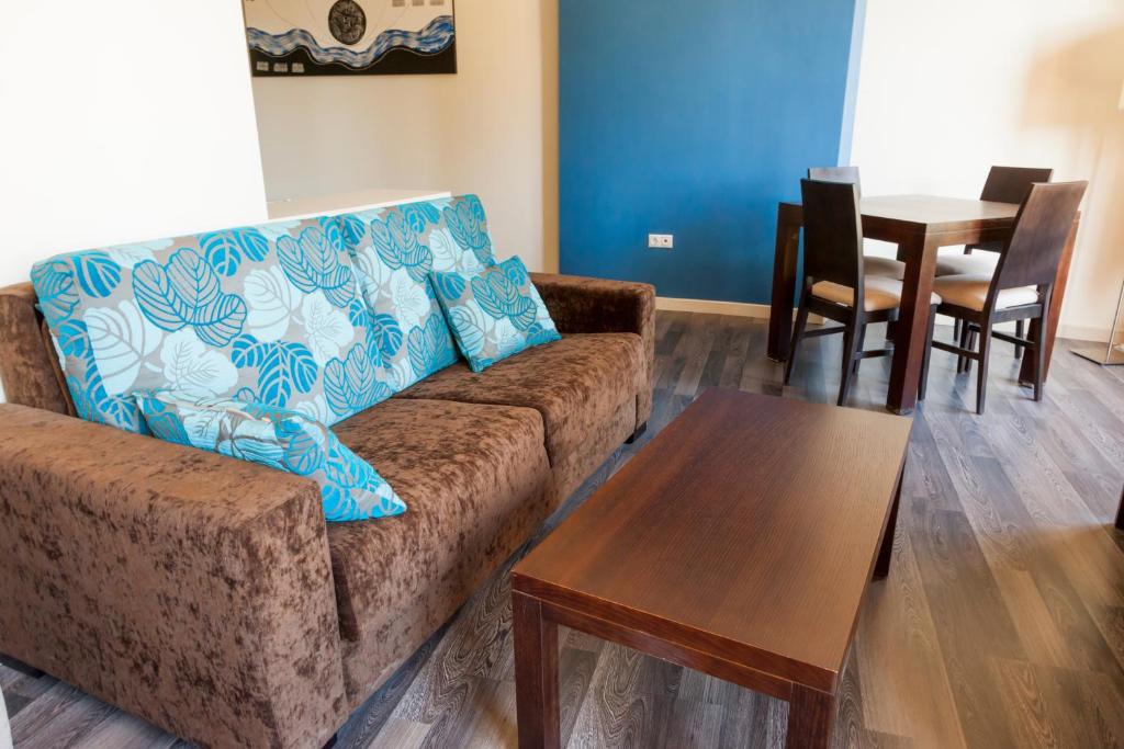 Apartamentos Sol de Mayo photo 2