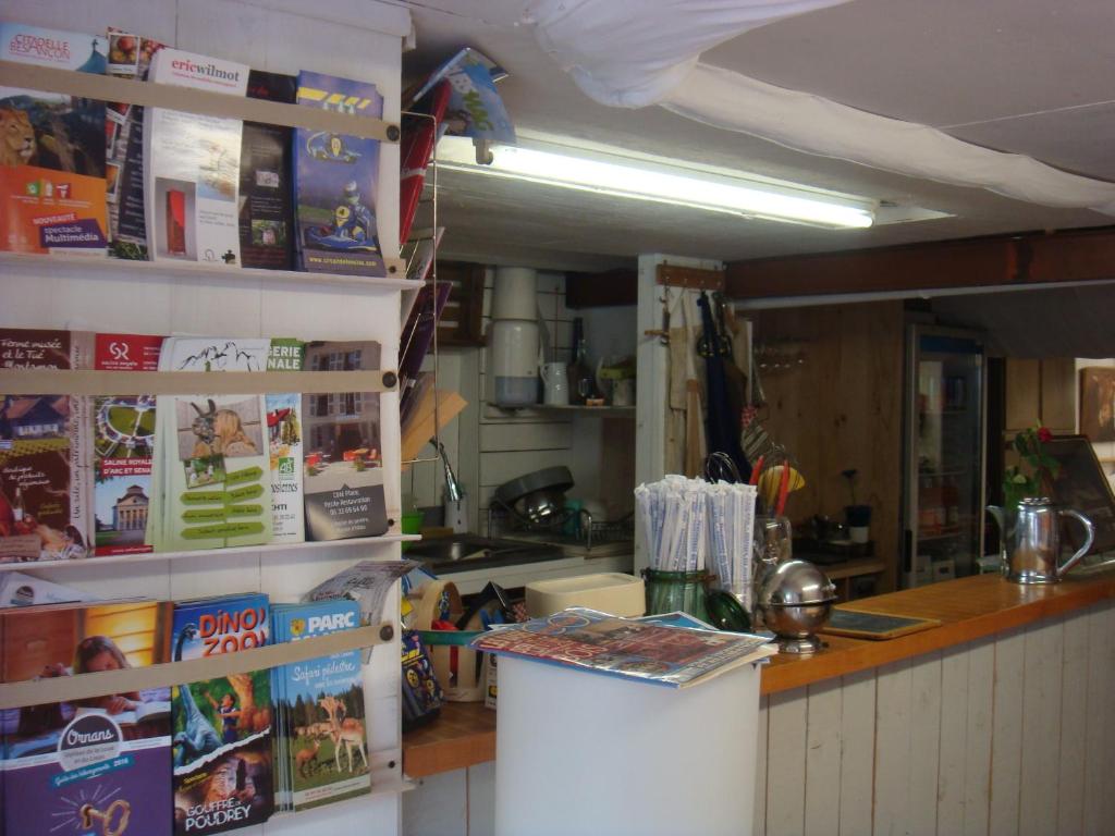 L'Atelier Du Peintre photo 2