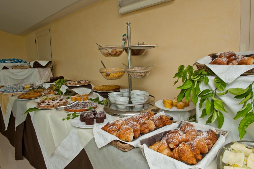 Hotel Borgo Marina photo 4