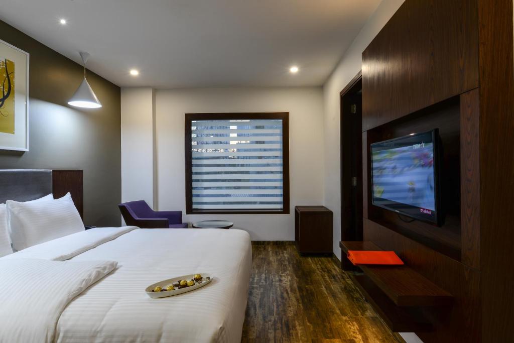 Двухместный (Queen Room with INR 250 discount on Food Bill (Meal Credit)), Howard Johnson Kolkata