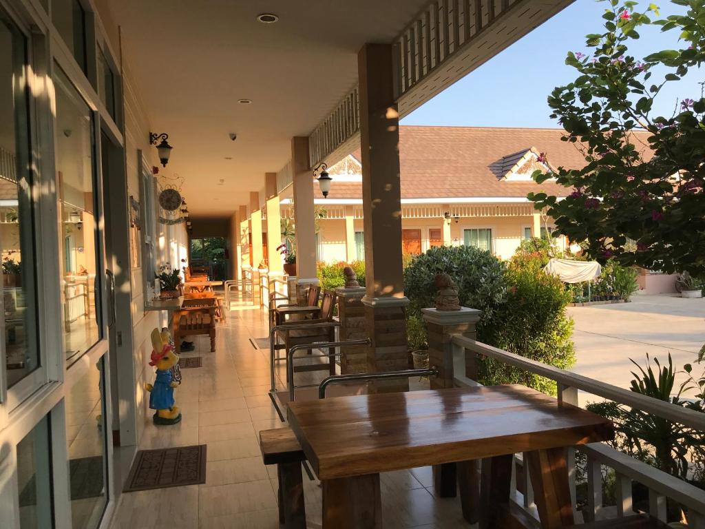 Suksopha Resort photo 2