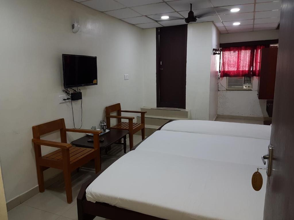 Трехместный (Трехместный номер с вентилятором), Hotel Sorrento Guest house Anna Nagar