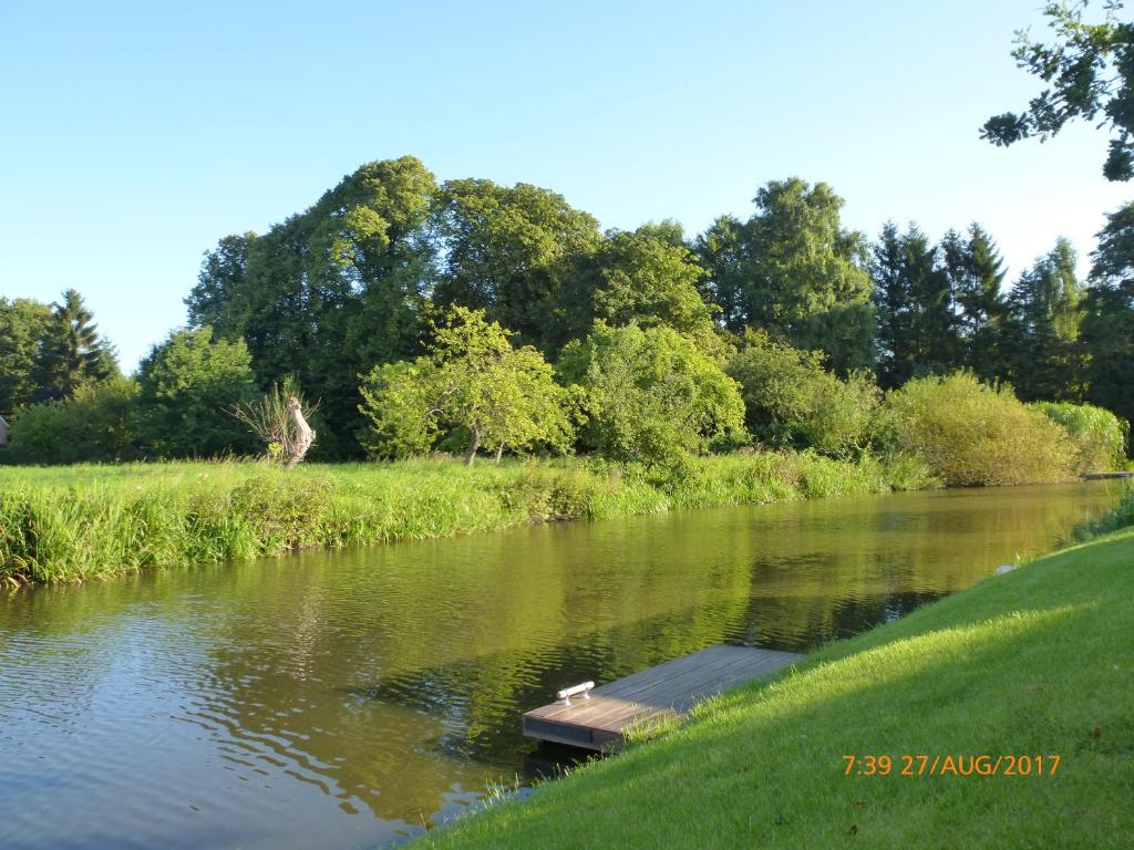 Ferienwohnungen direkt am Wasser in Glückstadt photo 3