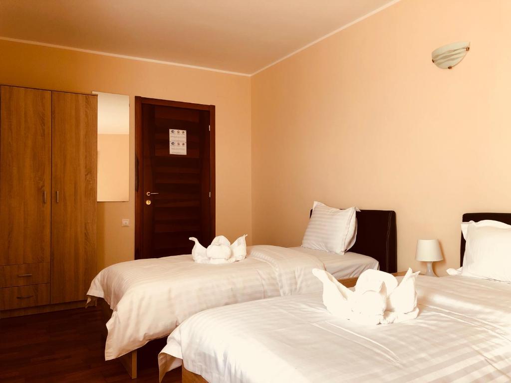 Трехместный (Трехместный номер с общей ванной комнатой), Monte Carlo Hostel