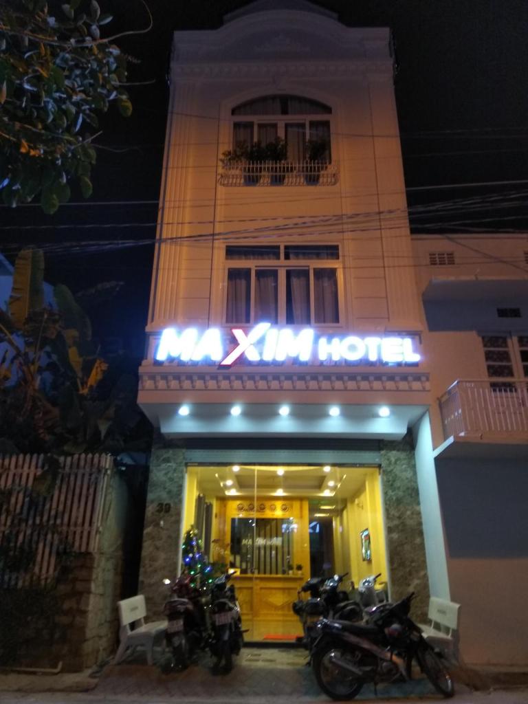 Maxim Hotel